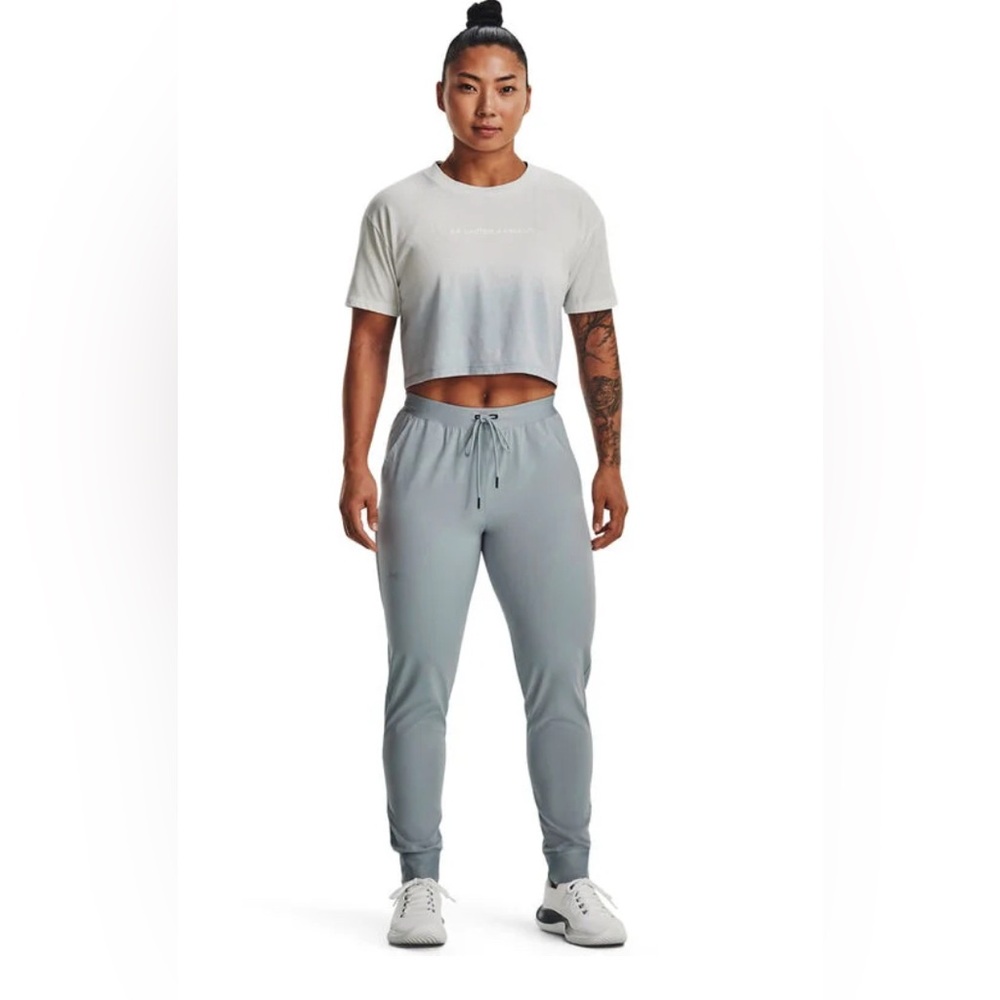 NWT Under Armour Light Grey Unisex Mid Rise Jogger Medium